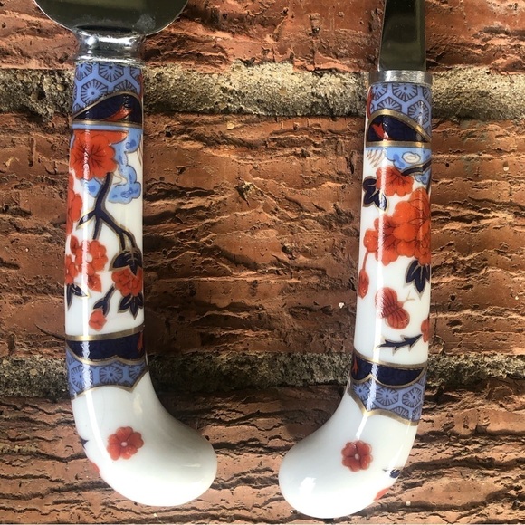 Recycled Blue Glass Wine Bottle Cheese Tray, Cheese Slicer, Server & Napkins - Picture 6 of 11